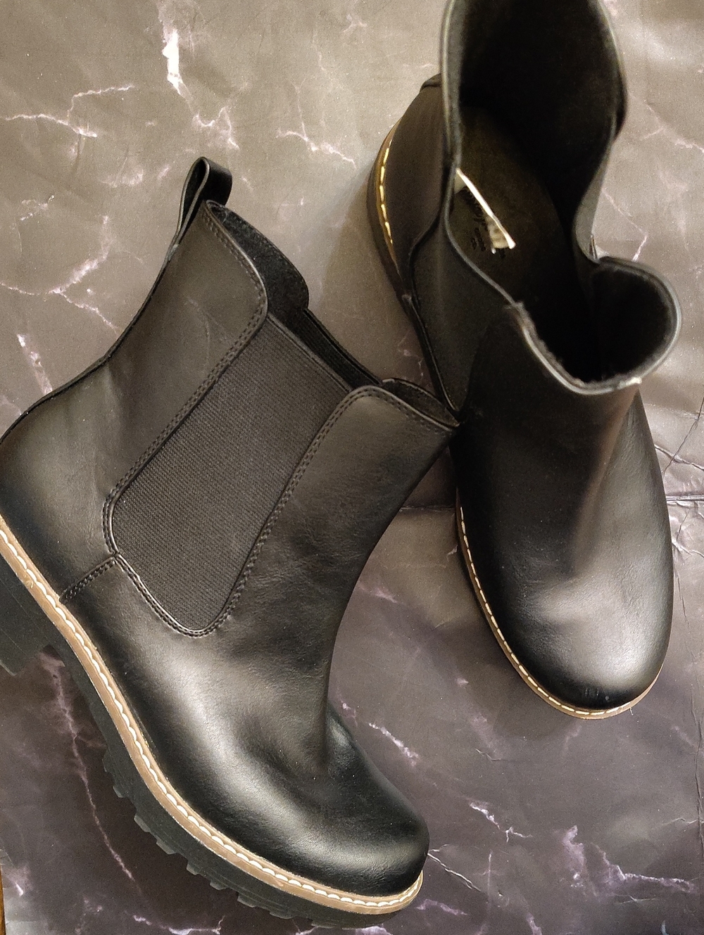 Universal Thread Black Chelsea Ankle Boots